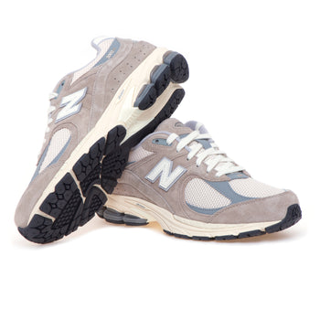 Sneaker New Balance 2002R in camoscio e tessuto - 4