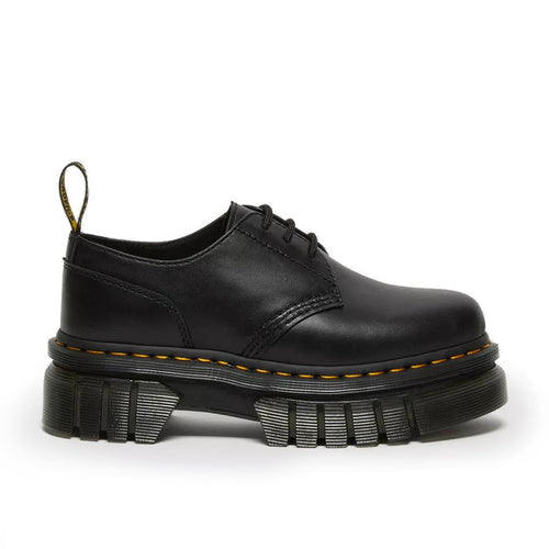 Stringata Dr Martens Audrick in pelle nappa con platform