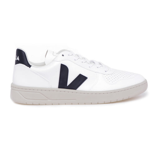Veja V-10 vegan sneaker