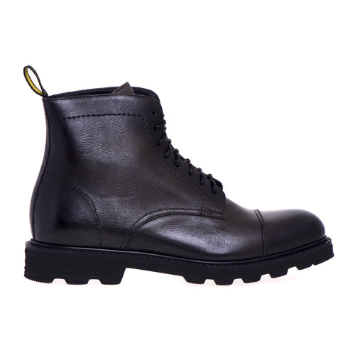Doucal's leather amphibian with toe cap