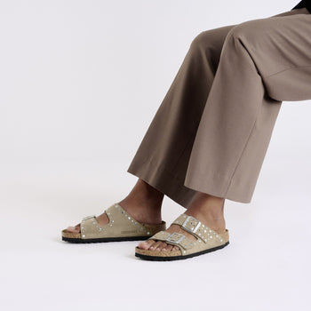 Ciabatta Birkenstok Arizona Rivet in camoscio con borchie - 6
