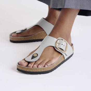 Ciabatta infradito Birkenstock Gizeh Big Buckle in pelle verniciata - 5