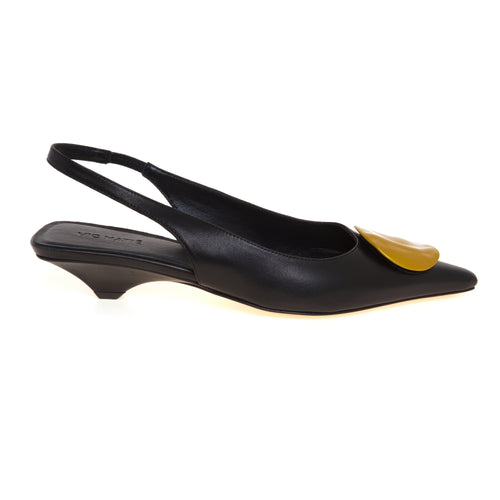 Sling-back Vic Matiè in pelle con accessorio tondo in ottone deformato e tacco 35 mm