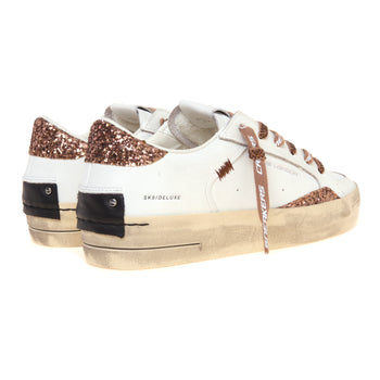 Sneaker Crime London Sk8 Deluxe in pelle con inserti in glitter e lacci con strass - 3