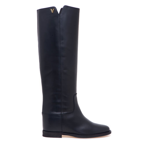 Stivale in pelle Via Roma 15 con zeppa interna e mini logo "V" gold