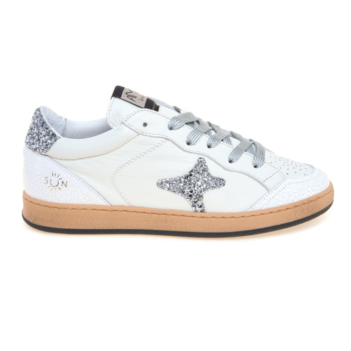 Sneaker Ama Brand modello Sun in pelle con logo e talloncino in glitter argento