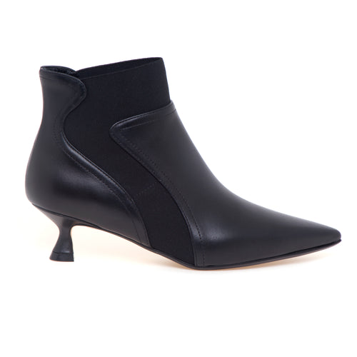 Tronchetto Anna F. in pelle con gambale elasticizzato e tacco 50 mm