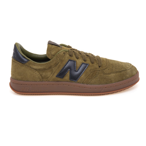 Sneaker New Balance T500 in camoscio