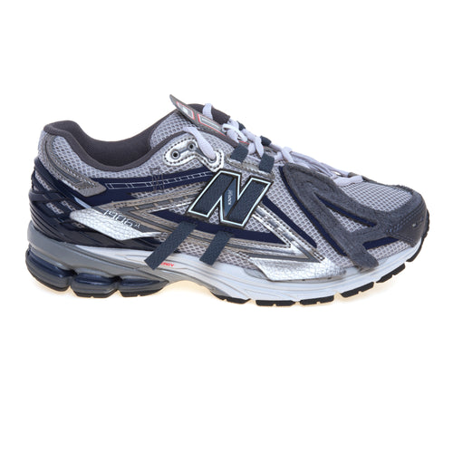 Sneaker New Balance 1906A in ecopelle, mesh e camoscio a pannelli sovrapposti