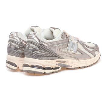 Sneaker New Balance 1906R in ecopelle laimata e mesh BEIGE - PLATINO - 3