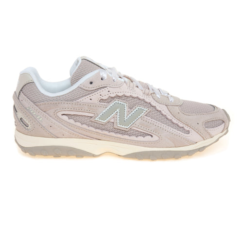 Sneaker New Balance 204L in camoscio e tessuto