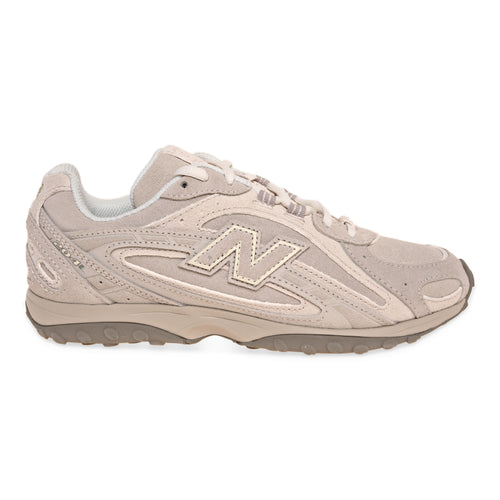 Sneaker New Balance 204l in camoscio