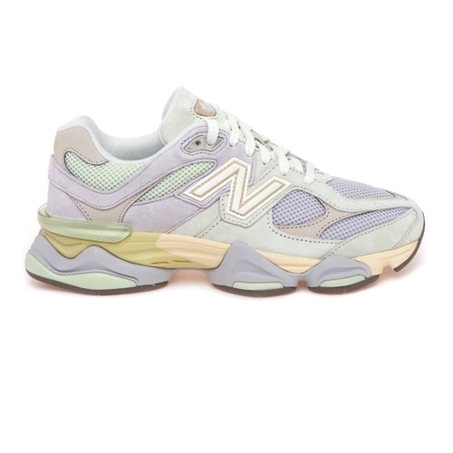 Sneaker New Balance 9060 in camoscio e tessuto