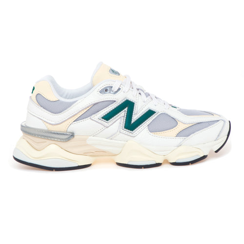 Sneaker New Balance 9060 in pelle e tessuto