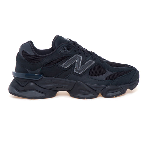 Sneaker New Balance 9060 in camoscio e tessuto