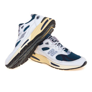 Sneaker New Balance 991v2 in nabuck e tessuto - 4