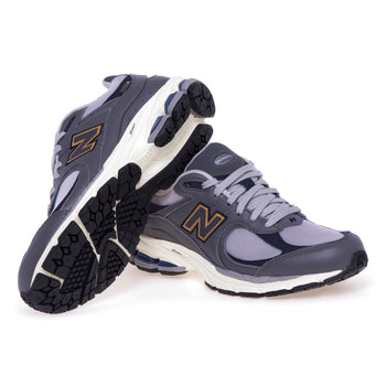 Sneaker New Balance 2002R in pelle e mesh - 4