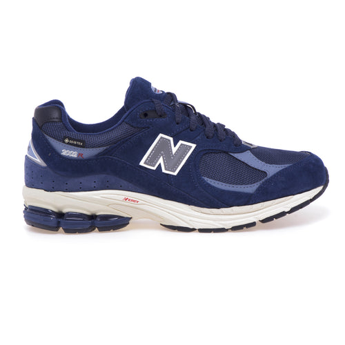 New Balance 2002R Goretex sneaker in suede and fabric