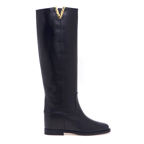 Via Roma 15 leather boot with internal wedge and faceted golden "V".