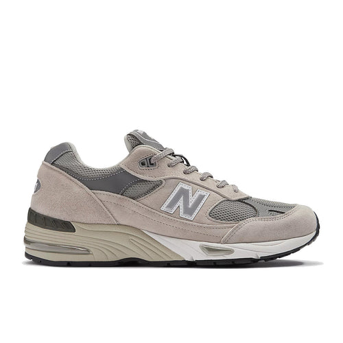 New Balance 991 sneaker in suede and fabric