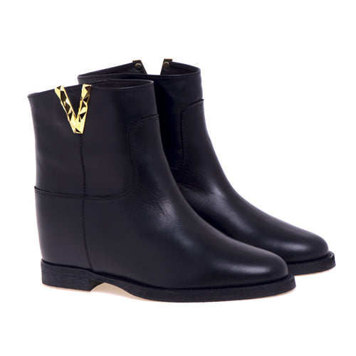 Via Roma 15 leather ankle boot with internal wedge and faceted "V". - 2